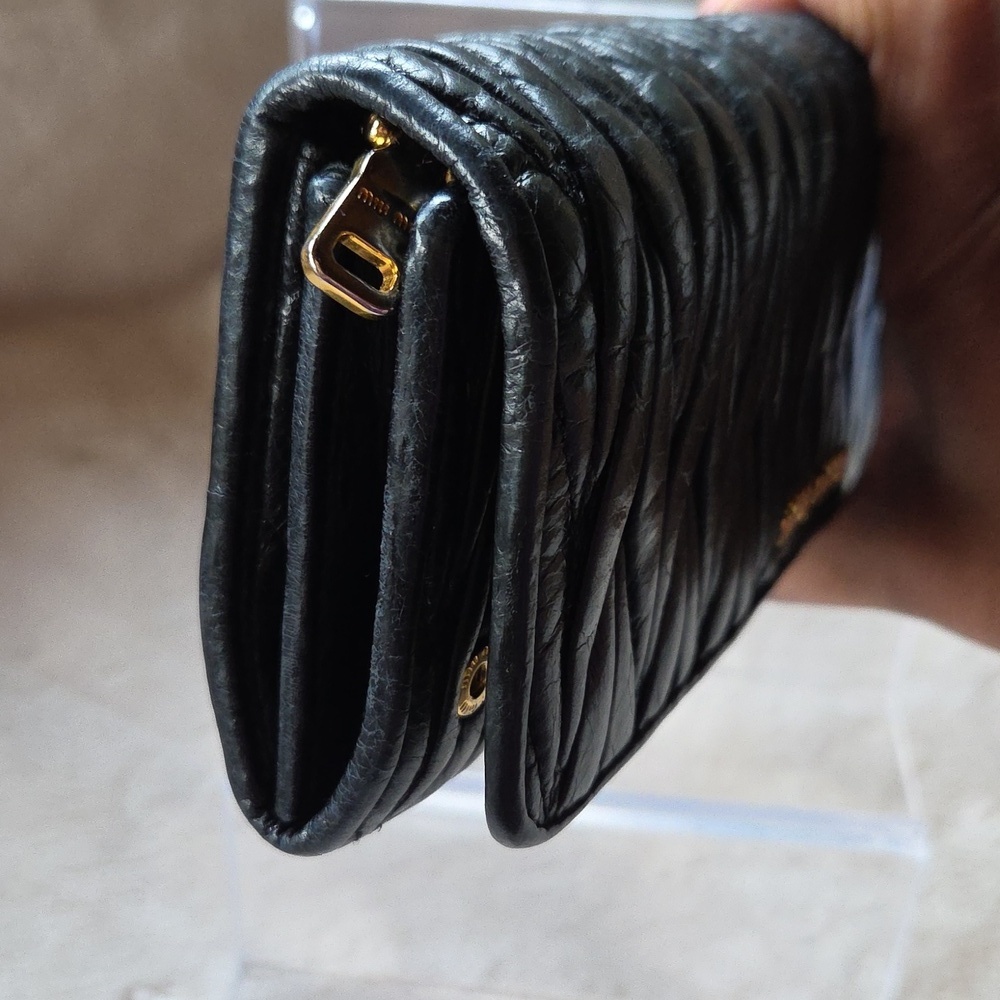 Miu Miu Black Quilted Leather Wallet - Picture 2 of 7